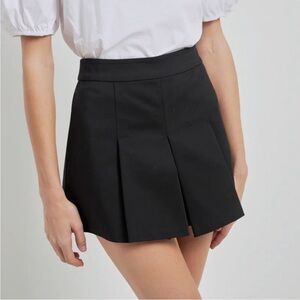 English Factory Preppy Black Pleated Skort, Sexy Academia Collegiate Size S, NWT